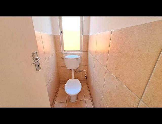 2 BEDROOM PROPERTY TO RENT IN SEA VIEW